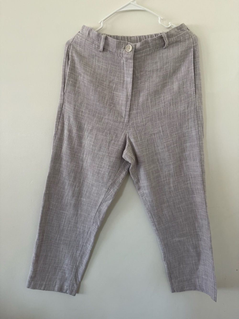 Classic Women’s Grey Linen-Blend Pants